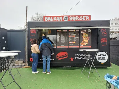 Niedzwiedzia Street Food